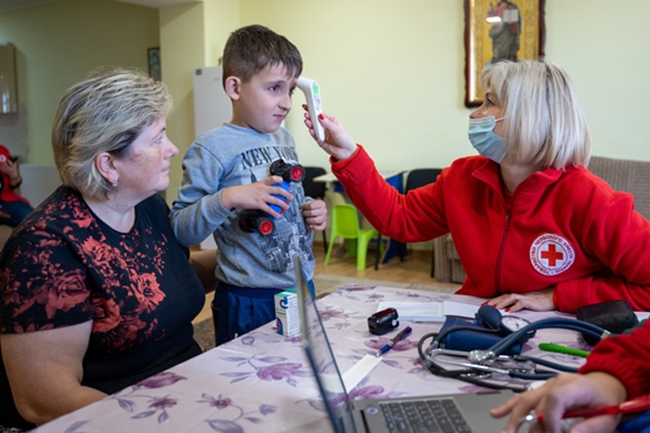 Barn får hjelp i Ukraina