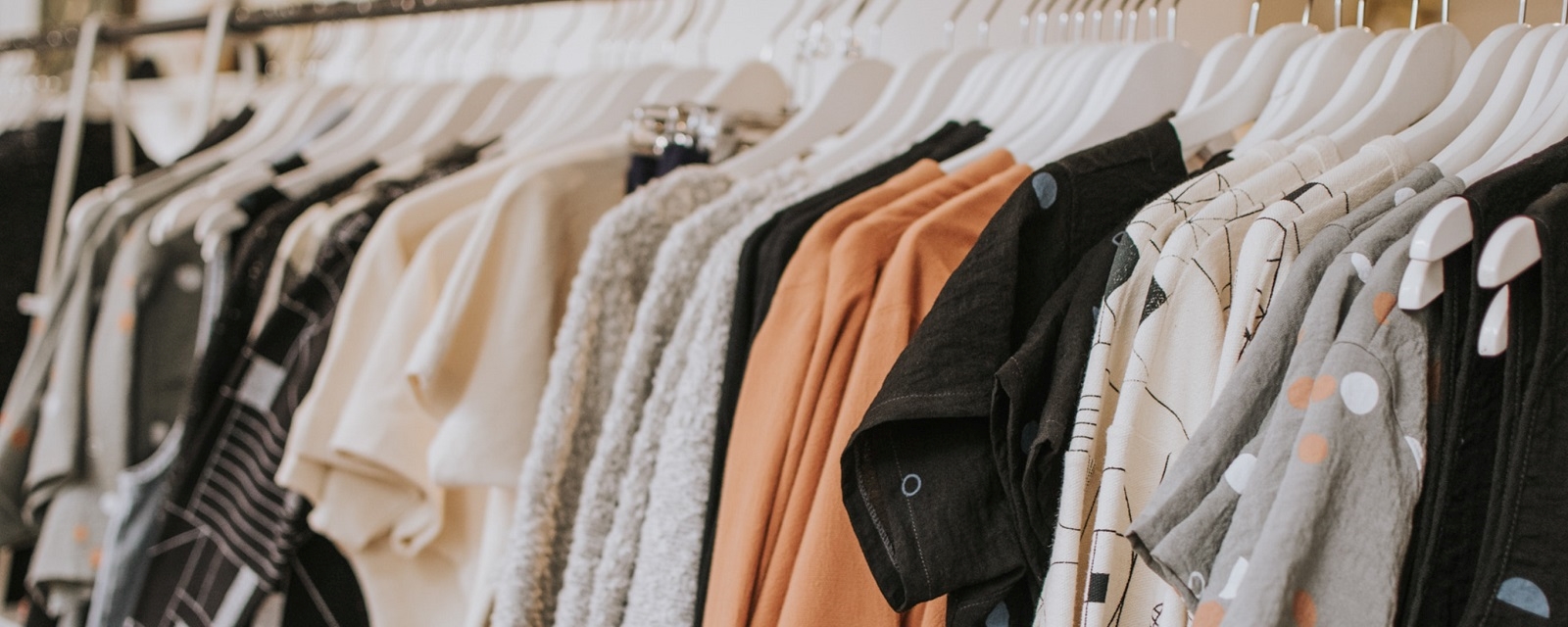 Klesstativ med klær