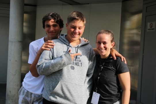 Kamilla og to gutter1000