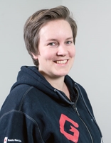 Kvinne med hettegenser, gatemegling