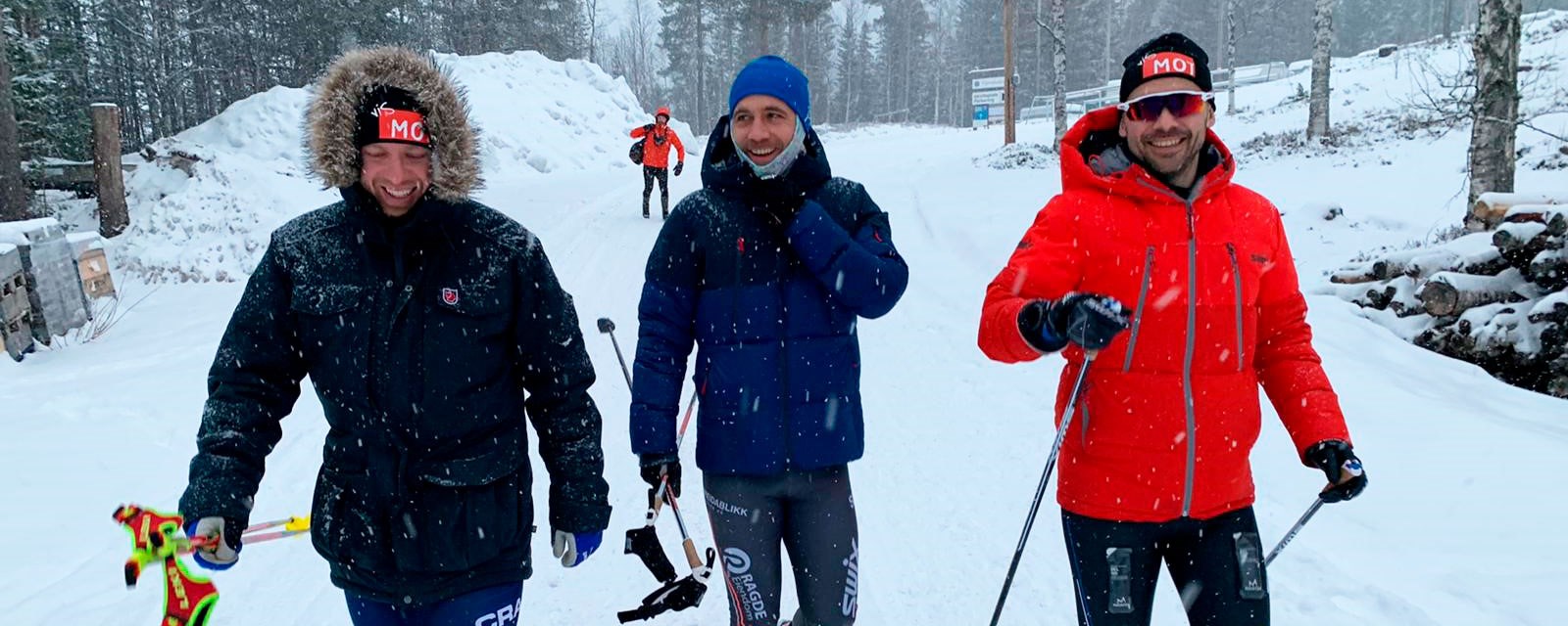 Tre menn på ski