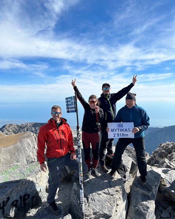 fjellklatrere på høyt fjell